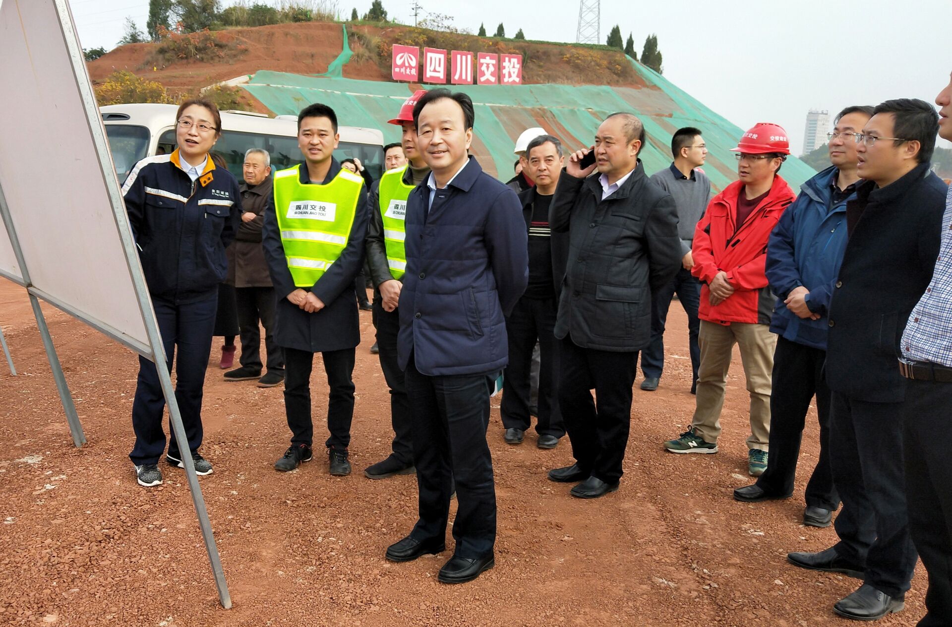 資陽市市委書記陳吉明調(diào)研嬌子大道西延線建設(shè)項(xiàng)目