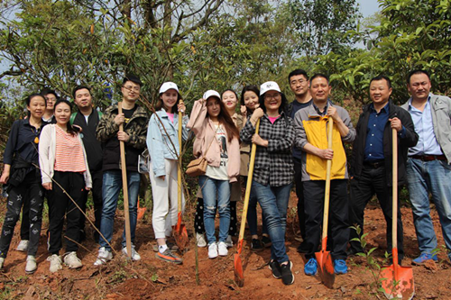 播種綠色 傳遞愛心 共建美麗家園 ——公司參加龍泉山城市森林公園 “包山頭”植樹活動(dòng)