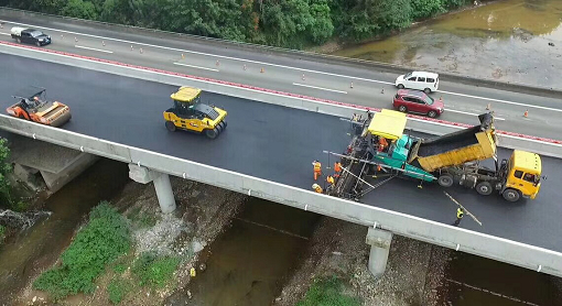 公司承建成雅高速公路蒲江河大橋加固處治工程成雅向全面完工并通車